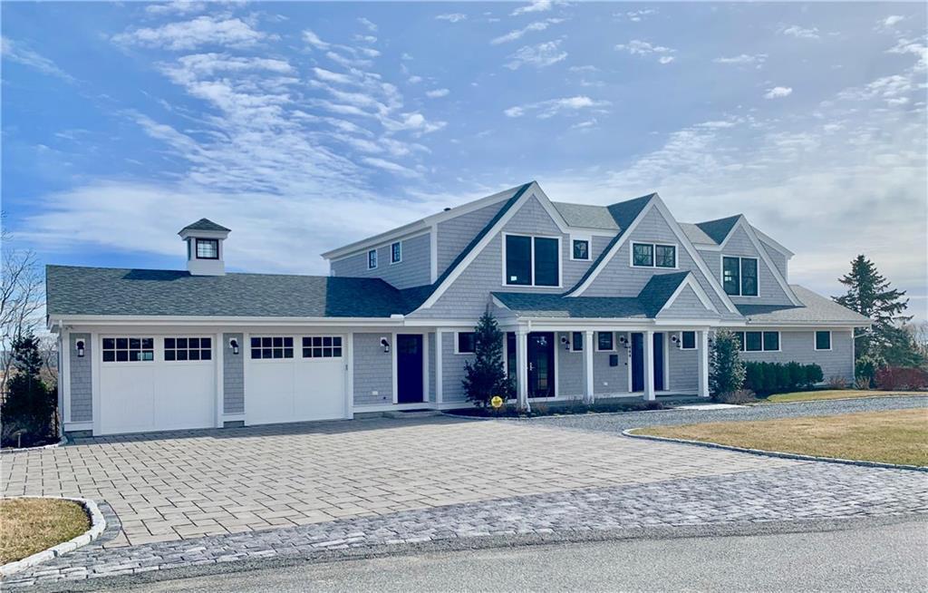 444 Purgatory Lane, Middletown, Rhode Island